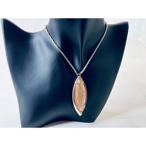 Kendra‎ Scott Milla Mother of Pearl Gold Thick Slide Necklace